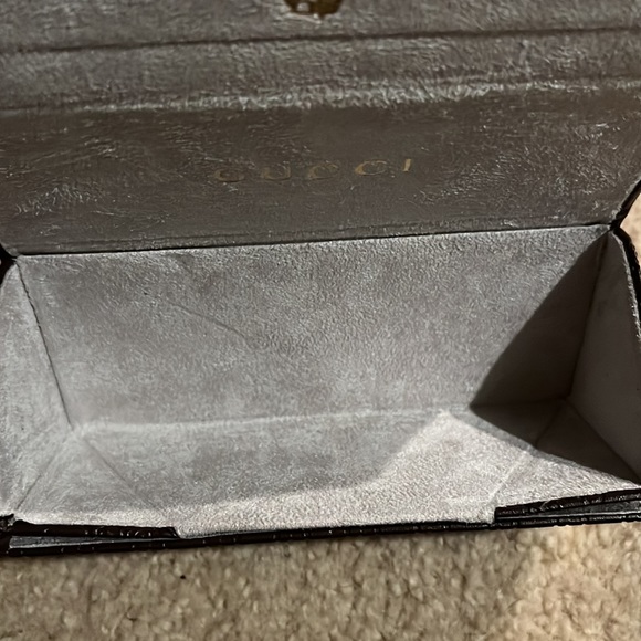 Authentic Gucci Case for eyeglasses or sunglasses - Picture 3 of 4